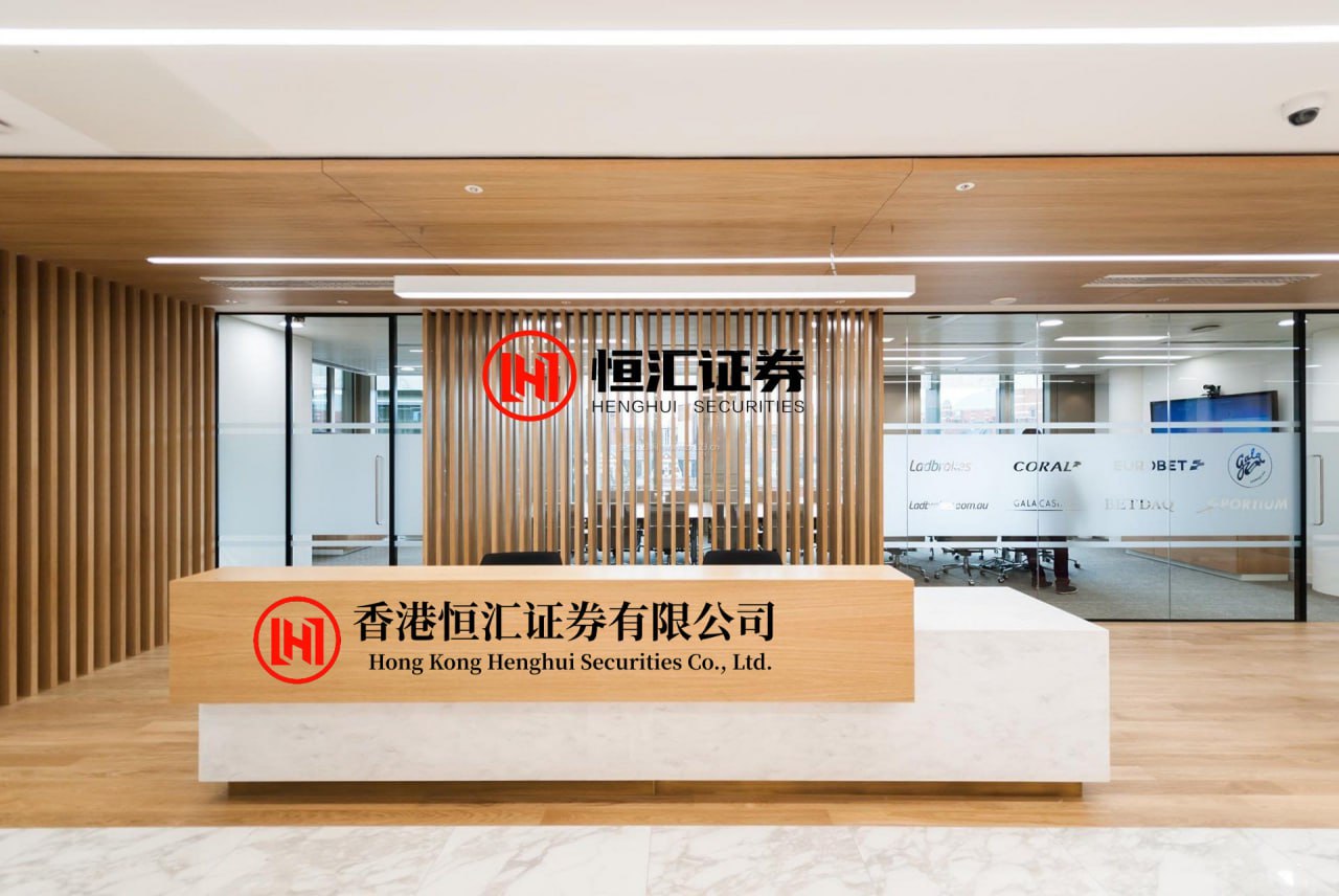富明证券 高原烟花秀该批评，但喜马拉雅山没那么容易塌下来